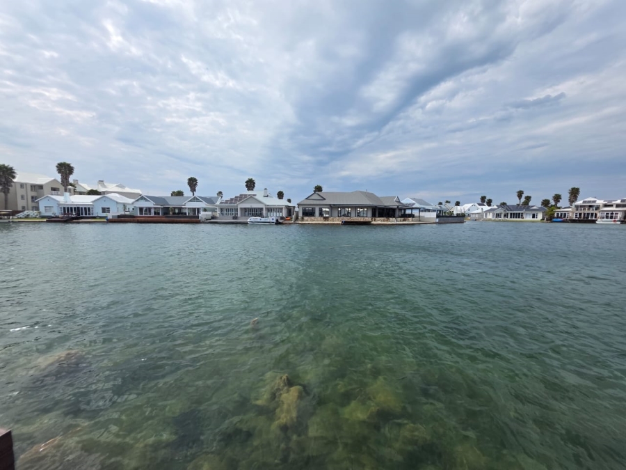 5 Bedroom Property for Sale in Marina Martinique Eastern Cape